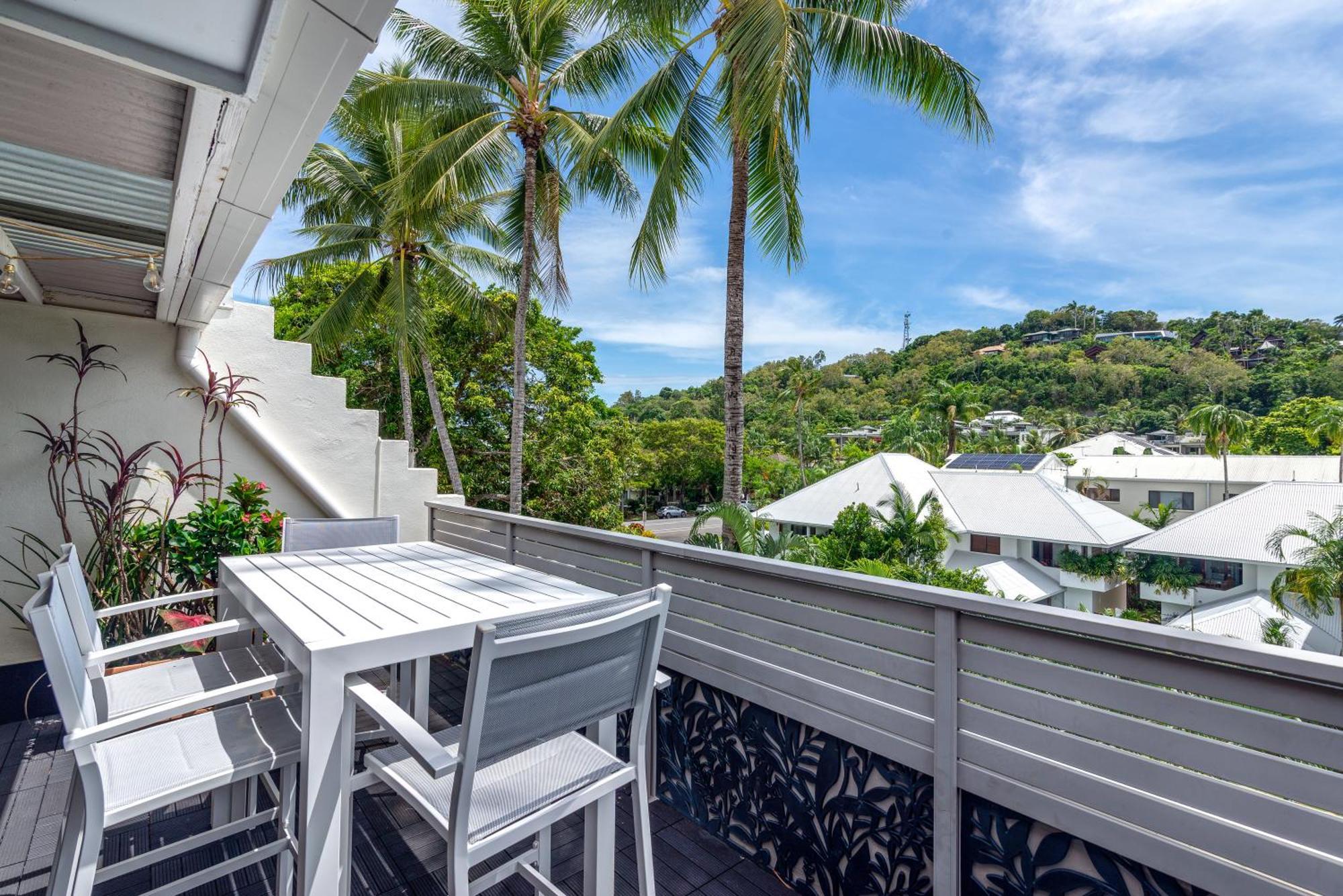 Tropical Reef Apartments Port Douglas Exterior photo